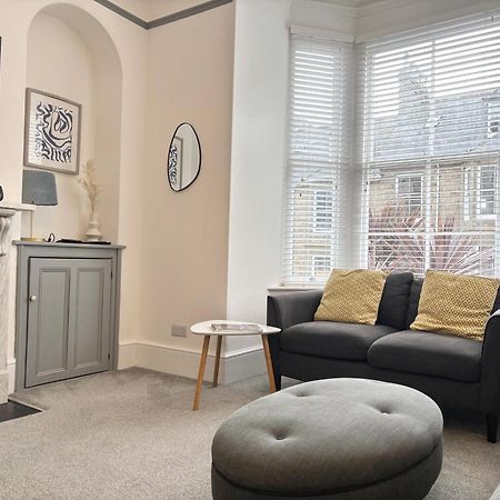 Spacious Home Near Seafront & Train Station 5 Bed Sleeps 10- Central Пензанс Екстериор снимка